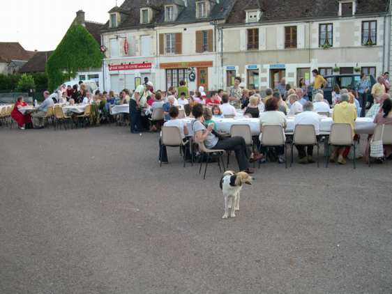 reverie dinner at Brinon sur Beuvron plaza
